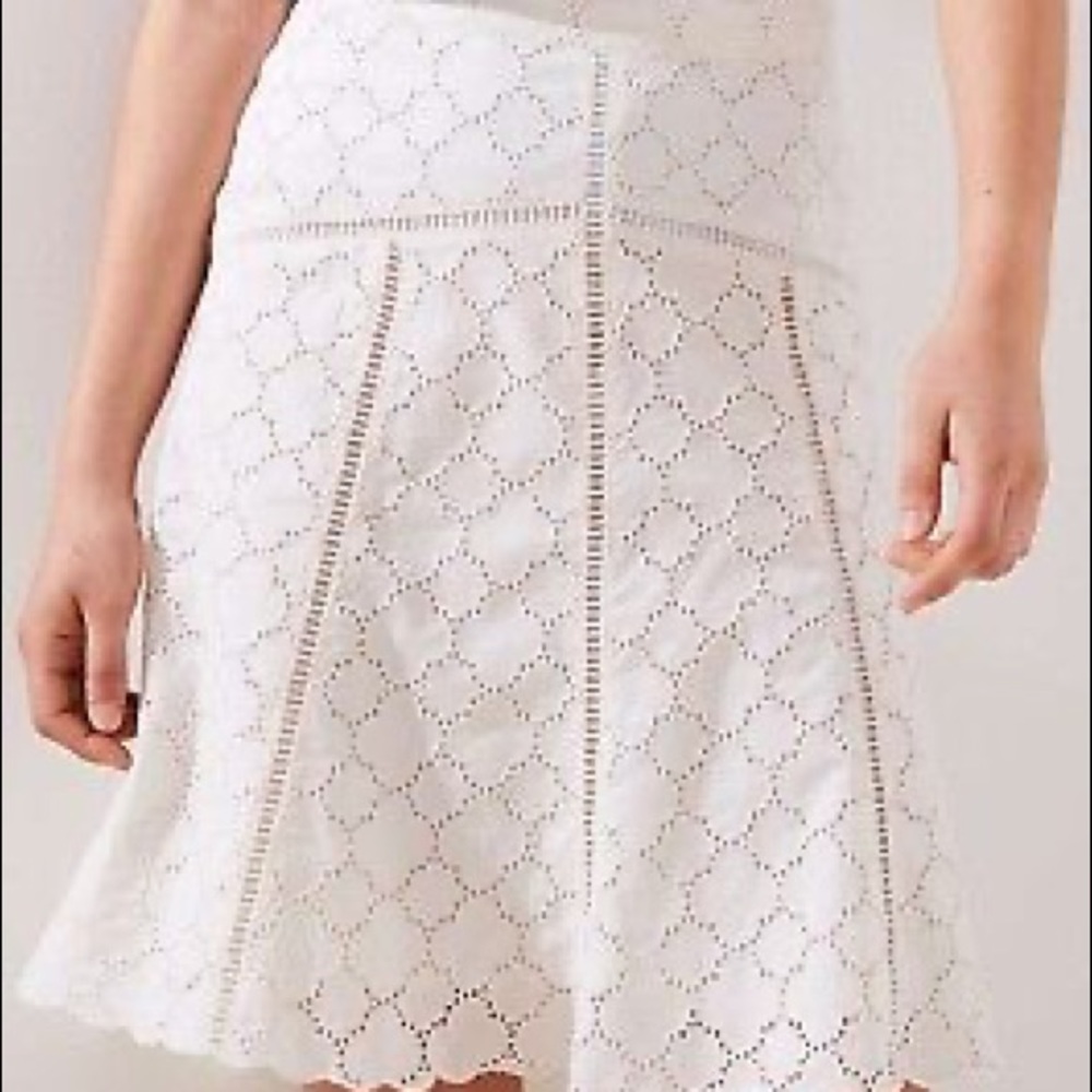 🌸LOFT Cutout Eyelet Cream/White A-Line Skirt Sz 2/XS